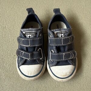 Converse All Star Toddler Size 5 Navy Blue with Easy Velcro Straps